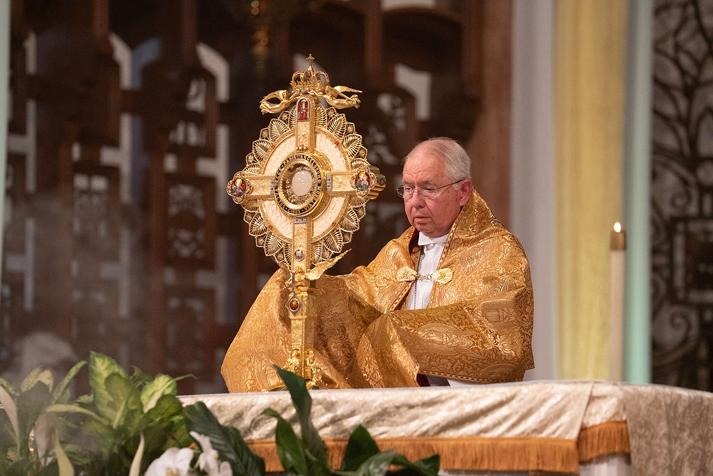 eucharistic adoration benediction